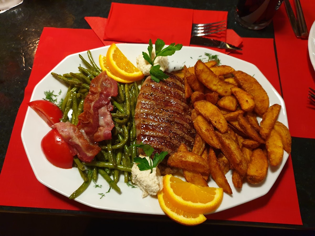 Cafe Und Restaurant 'ludotschka' Photos 2